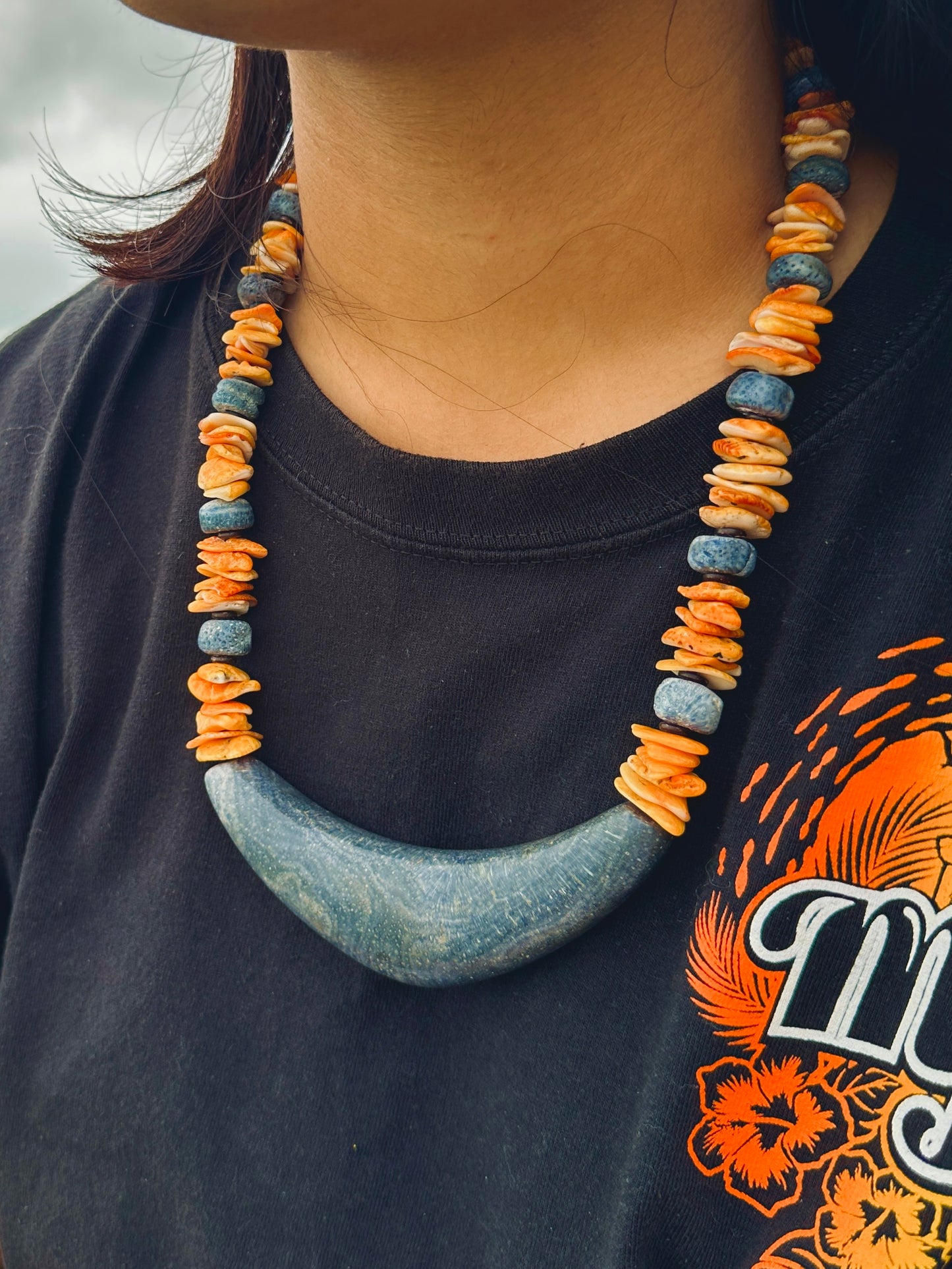 Chamorro necklace, spondylus, blue coral