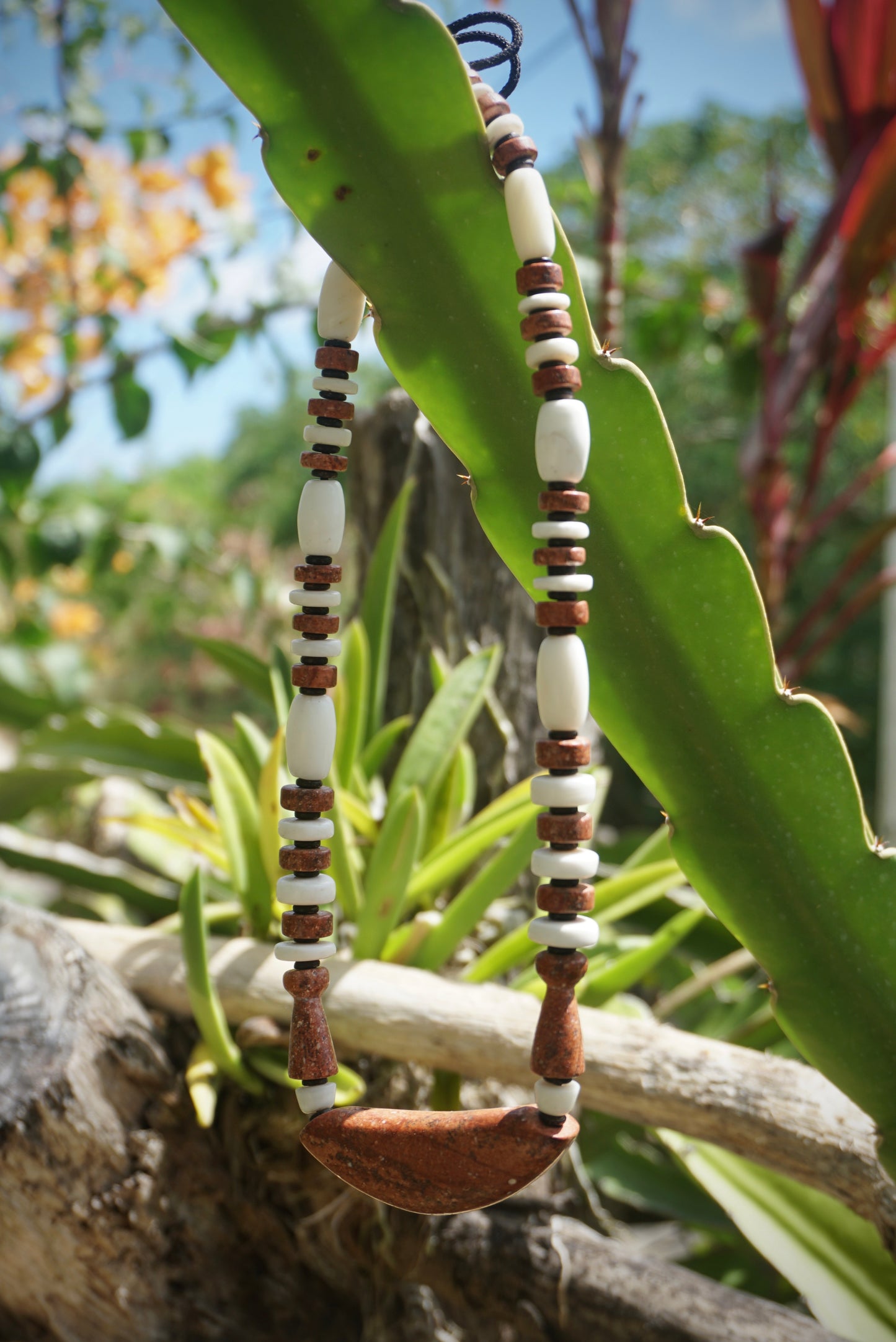 Modern Chamorro necklace, latte stone, sinåhi