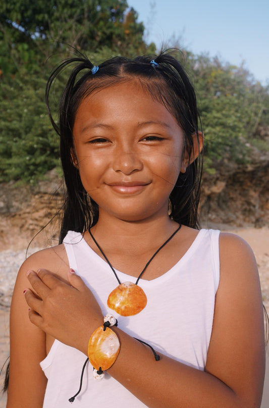 Spondy Shell Necklace