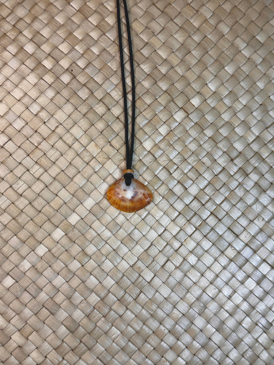 Spondy Shell Necklace 1