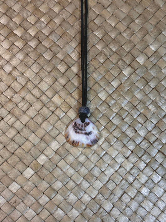 Spondy Shell Necklace 4