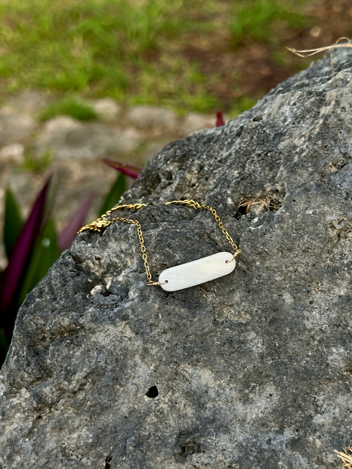 White Spondy Sembe Necklace/Bracelet Set 1