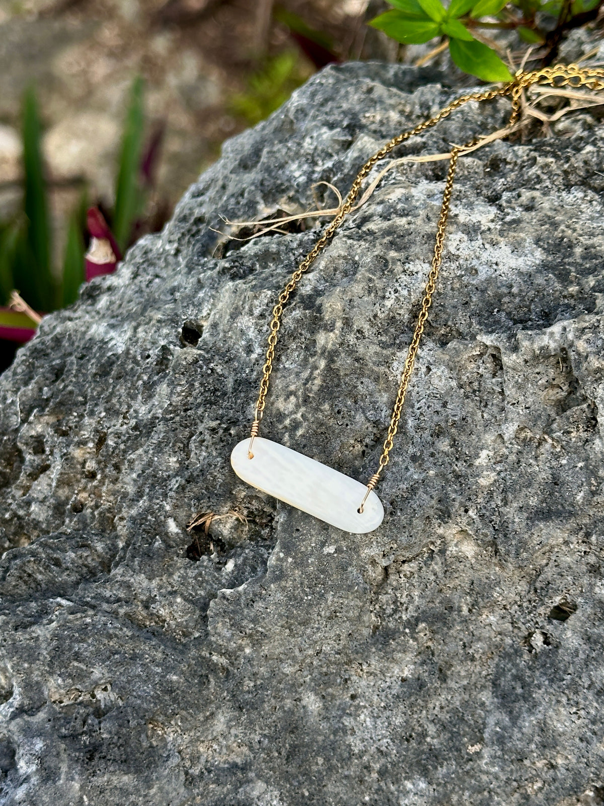White Spondy Sembe Necklace/Bracelet Set 1