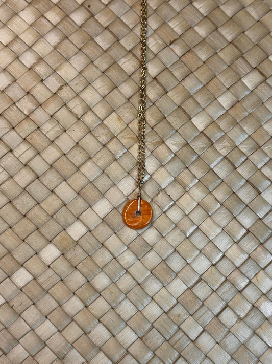 Spondy Moneybead on Gold 3